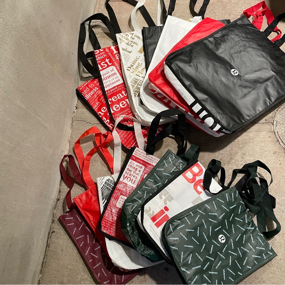 Bundle Lululemon shopping tote bags - Picture 2 of 4